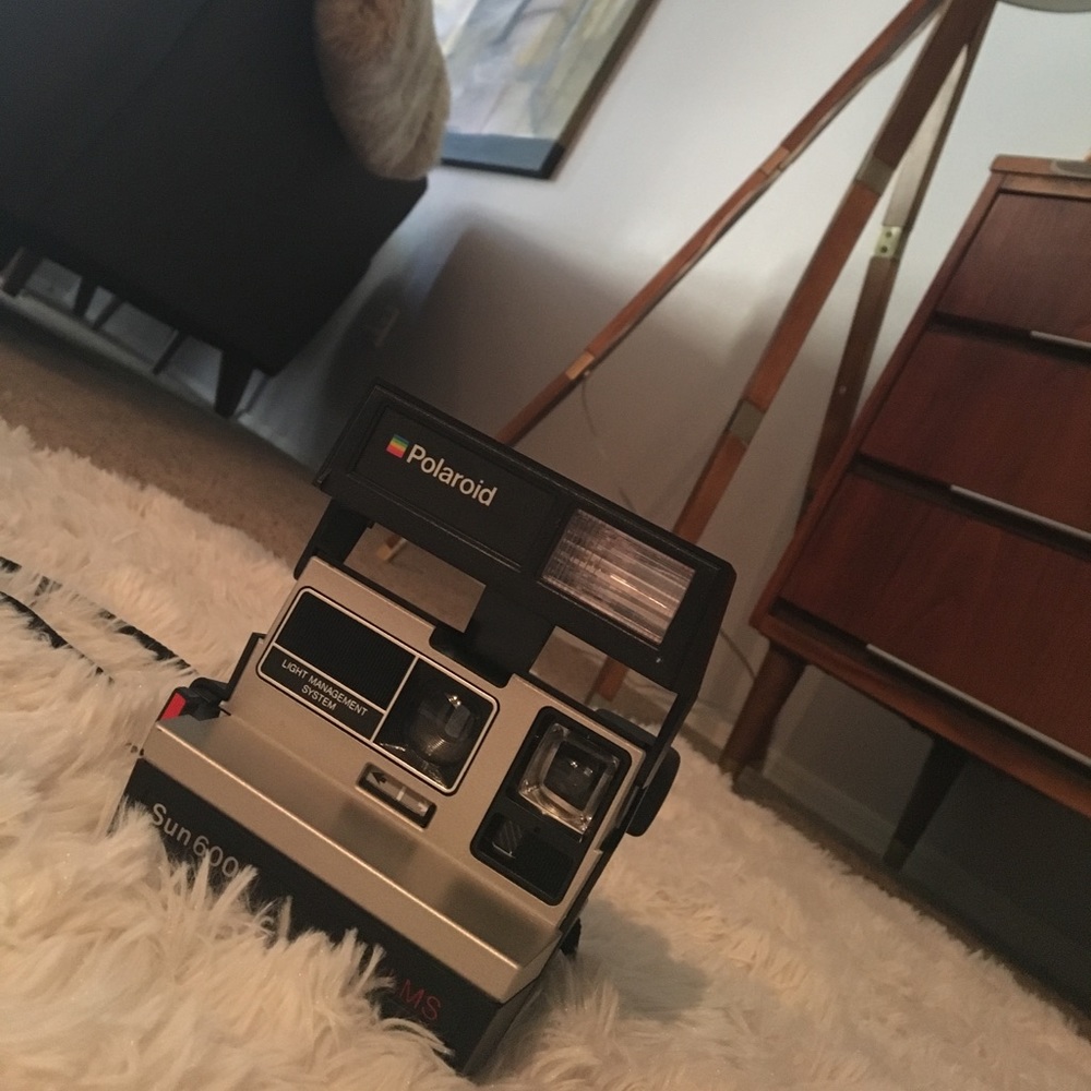 Sun 600 Polaroid Camera — with Photo Film